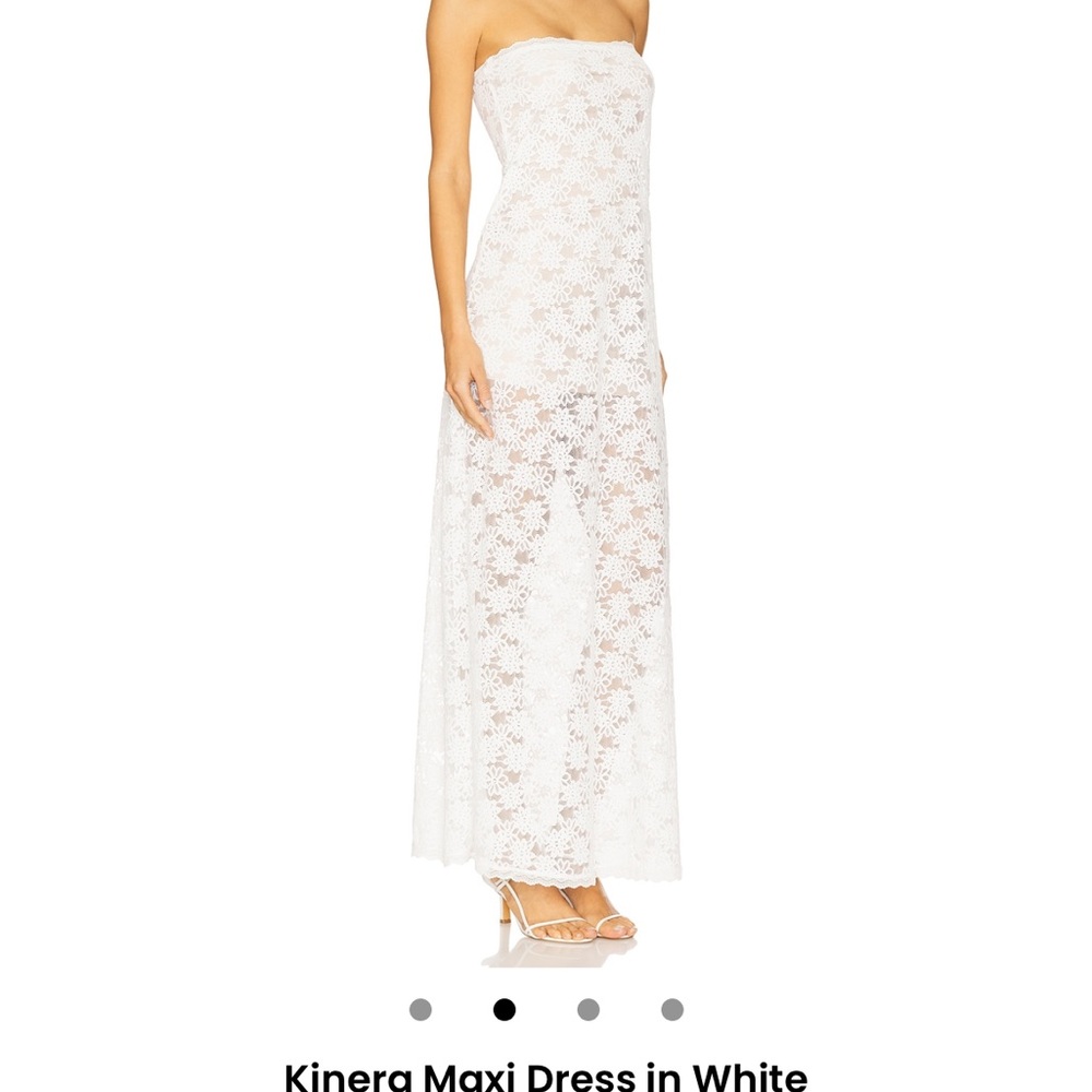 Kinera White Lace Strapless Maxi Dress